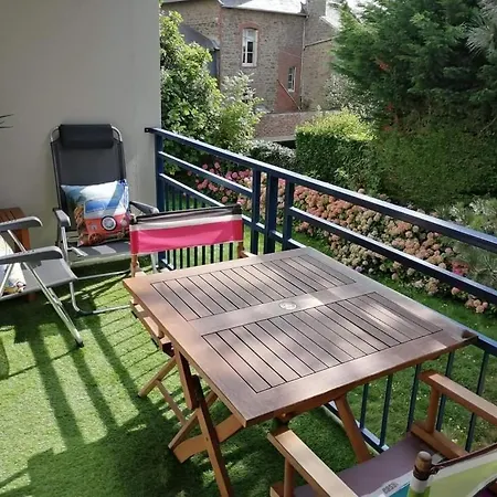 Au Calme, 100m Ecluse, Balcon, Garage, Wifi דירה דינאר